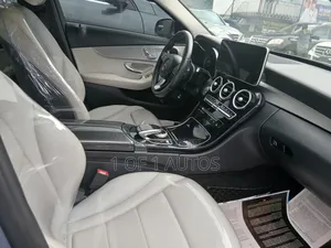 Mercedes-Benz C300 Base 4Matic Sedan AWD (2.0L 4cyl 7A) 2016 Gray