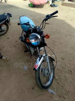 Bajaj Boxer 2025 Red