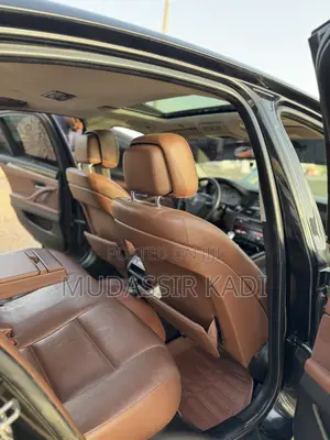 BMW 528i 2012 Black