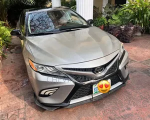Toyota Camry XSE FWD 2020 Silver