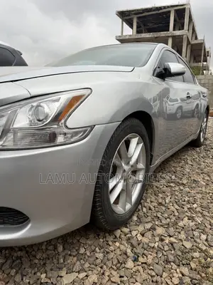 Nissan Maxima 2011 Silver
