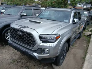 Toyota Tacoma Limited 2022 Silver