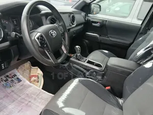 Toyota Tacoma Limited 2022 Silver
