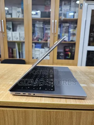 Laptop Apple MacBook Pro 2023 M2 16GB Apple M2 SSD 512GB