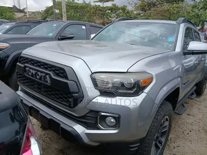 Toyota Tacoma 4dr Double Cab 2016 Silver