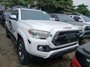 Toyota Tacoma Limited 2017 White