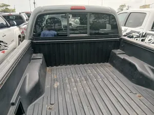 Toyota Tacoma Acces Cab 4x2 2.7L 4-Cyl. 5-Speed Manual 2013 Gray