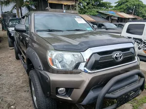 Toyota Tacoma Acces Cab 4x2 2.7L 4-Cyl. 5-Speed Manual 2013 Brown