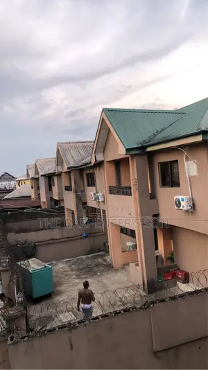 4bdrm Duplex in Rumolumeni for sale