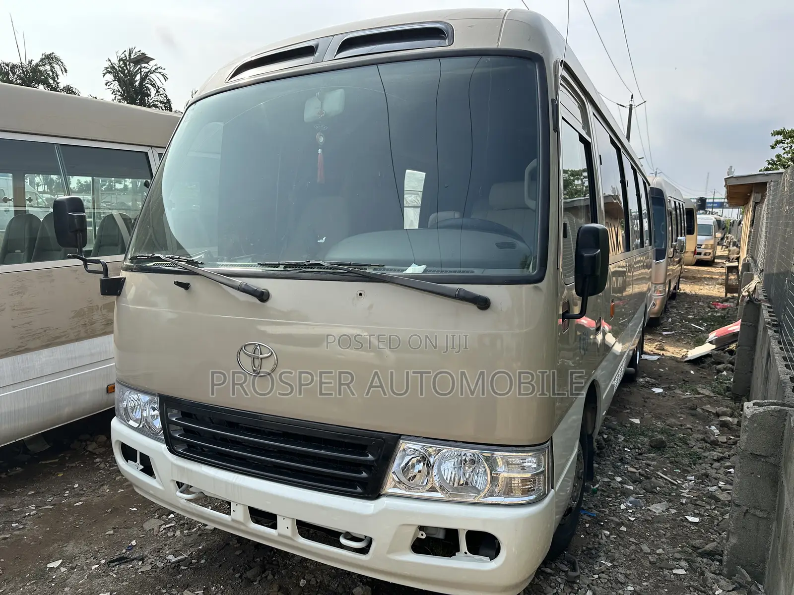 Toyota Coaster 2017 Gold