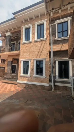 Furnished 6bdrm Duplex in Oshorun Royal Estate, Isheri North for sale