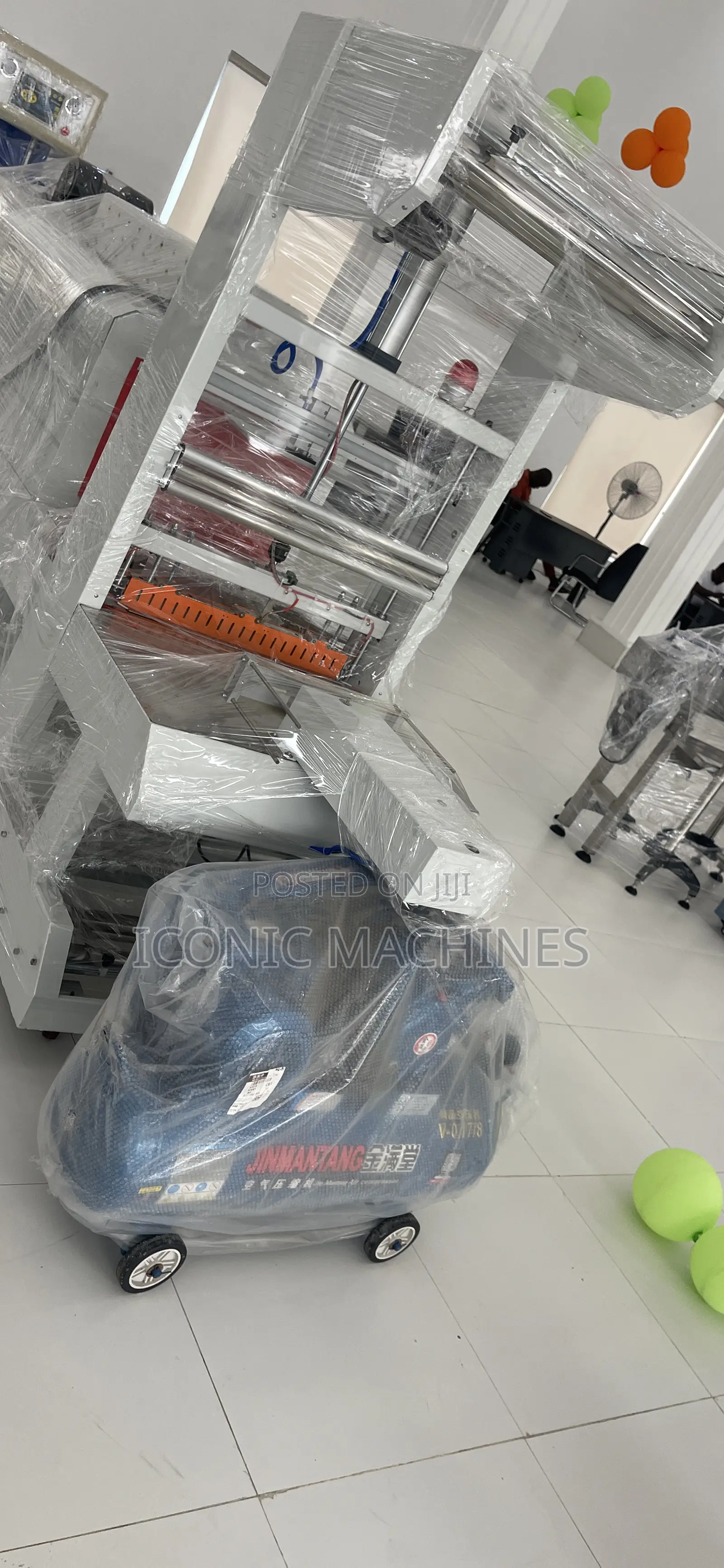 Shrink Packaging Machine