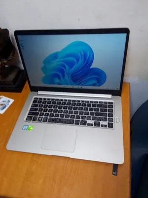 Laptop Asus F82Q 8GB Intel Core i5 HDD 1T