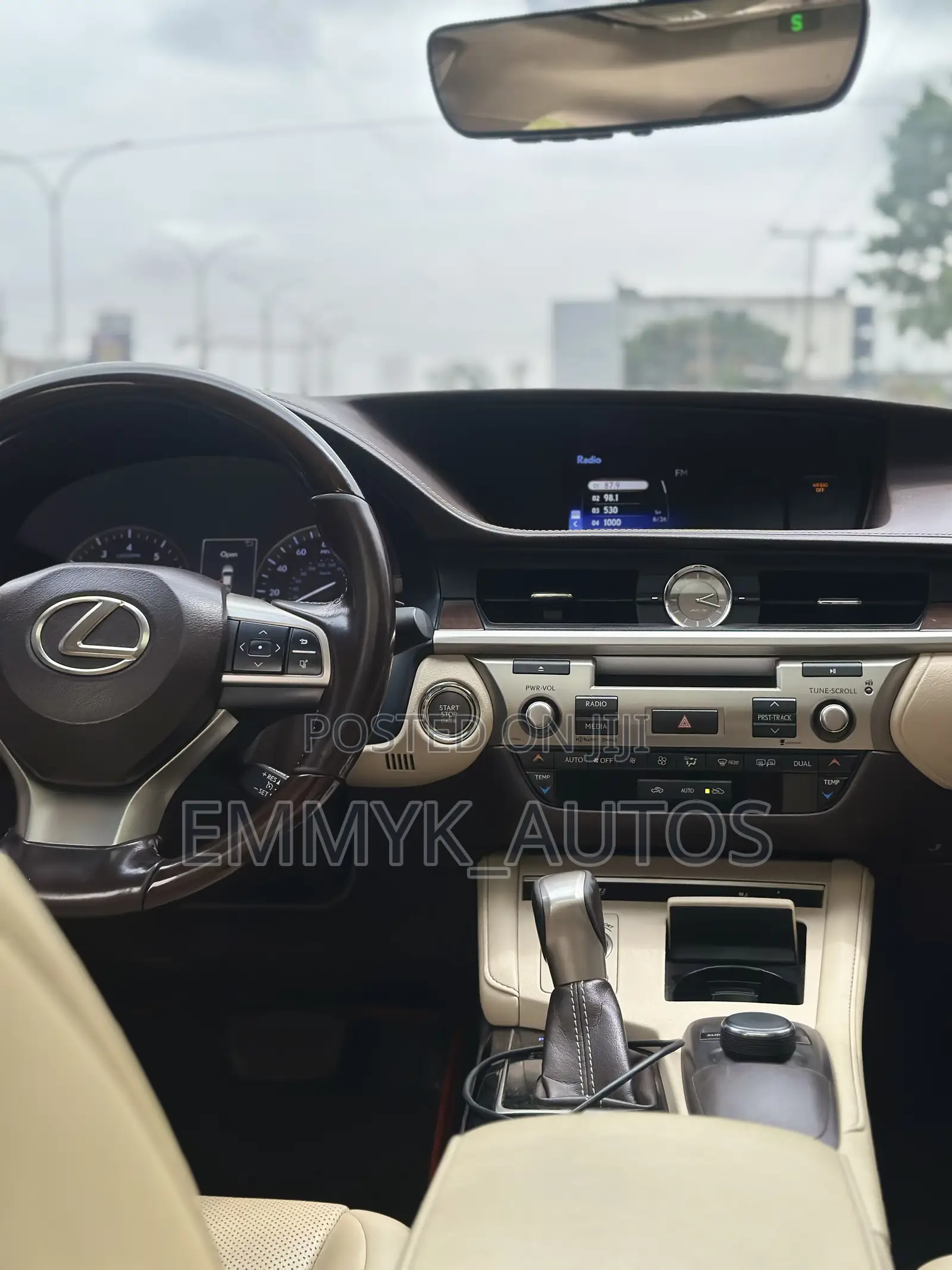Lexus ES 350 FWD 2016 White