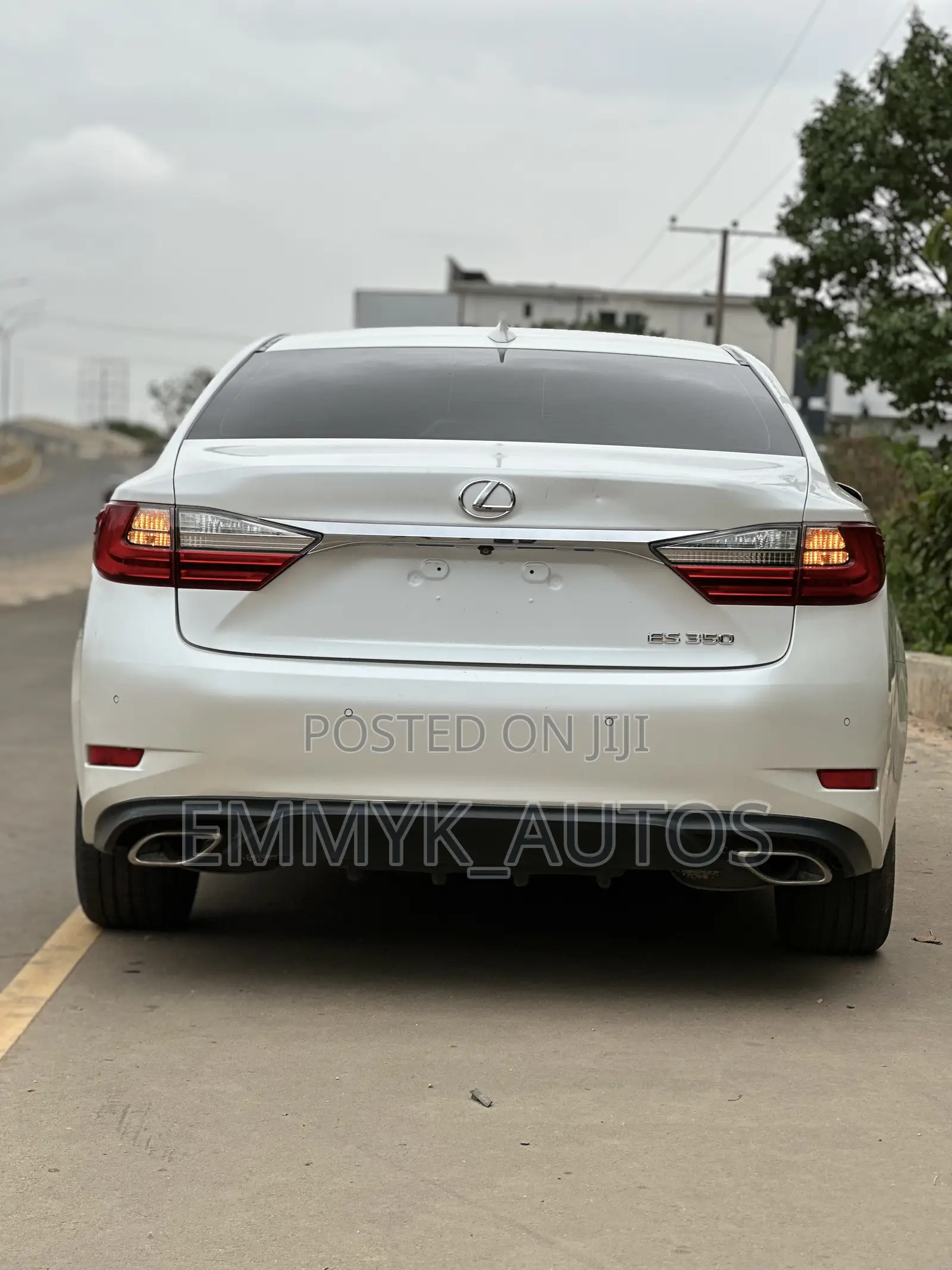 Lexus ES 350 FWD 2016 White