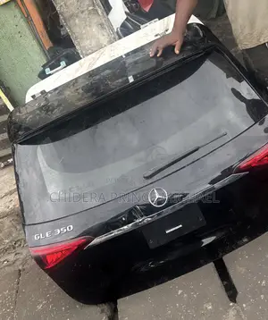 Complete Booth With Glass and Backlight for Gle350 2020/21 Model Suv