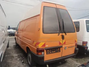 Volkswagen Transporter 2005 Orange