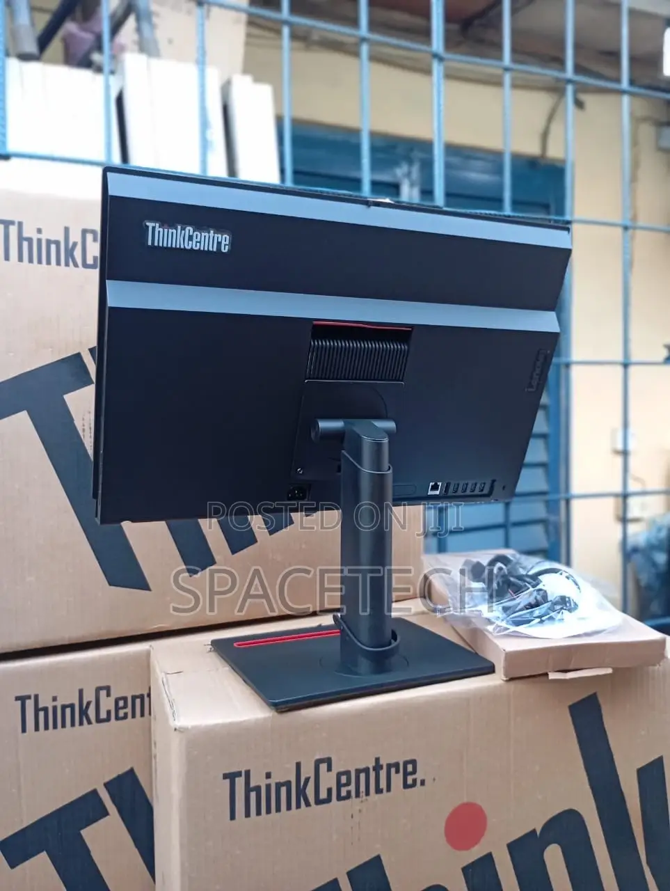 New Lenovo ThinkCentre M910z AIO 8GB Intel Core i5 SSD 256GB
