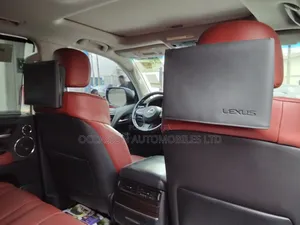 Lexus LX 570 AWD 2019 White