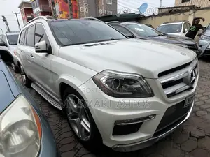 Mercedes-Benz GL-Class GL 550 2013 White