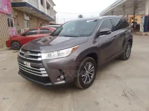 Toyota Highlander 2019 Gray