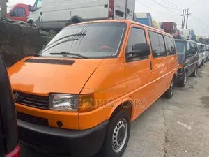 Volkswagen Transporter 2003 Orange