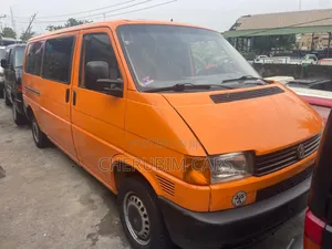 Volkswagen Transporter 2003 Orange