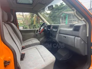 Volkswagen Transporter 2003 Orange