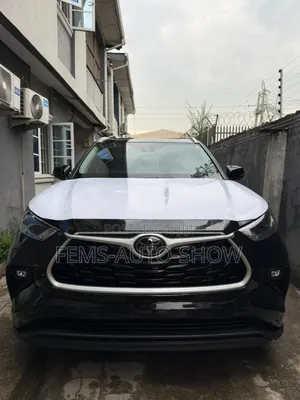 Toyota Highlander XLE AWD 2024 Black