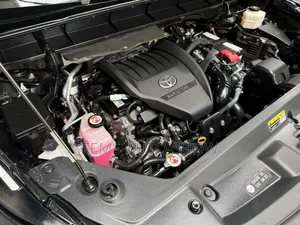 Toyota Highlander XLE AWD 2024 Black