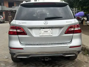 Mercedes-Benz M Class ML350 4MATIC 4dr SUV AWD (3.5L 6cyl 7A) 2014