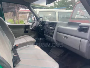 Volkswagen Transporter 2002 Green