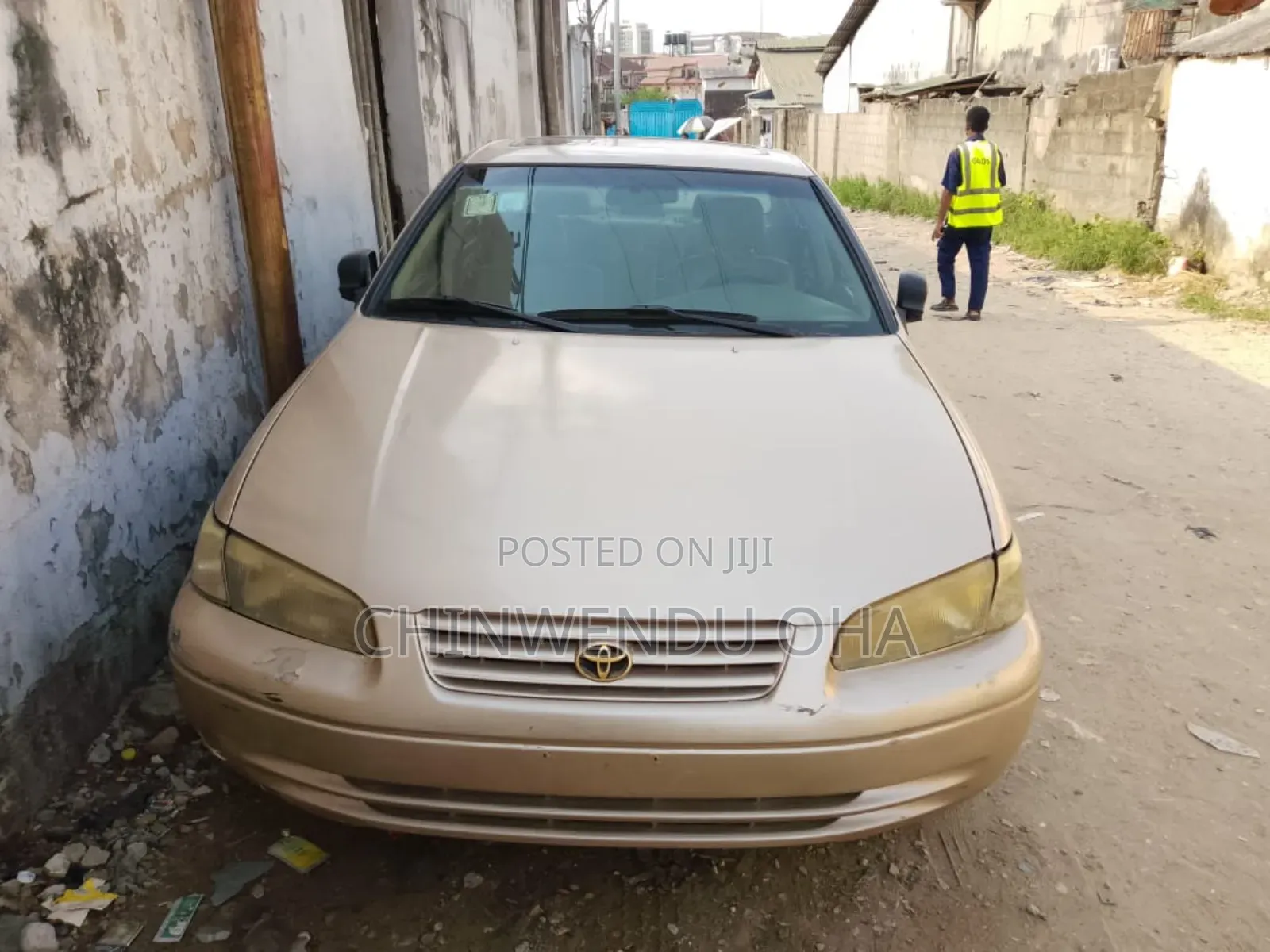 Toyota Camry Automatic 1999 Gold