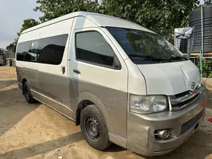 Toyota HiAce 2018 Brown