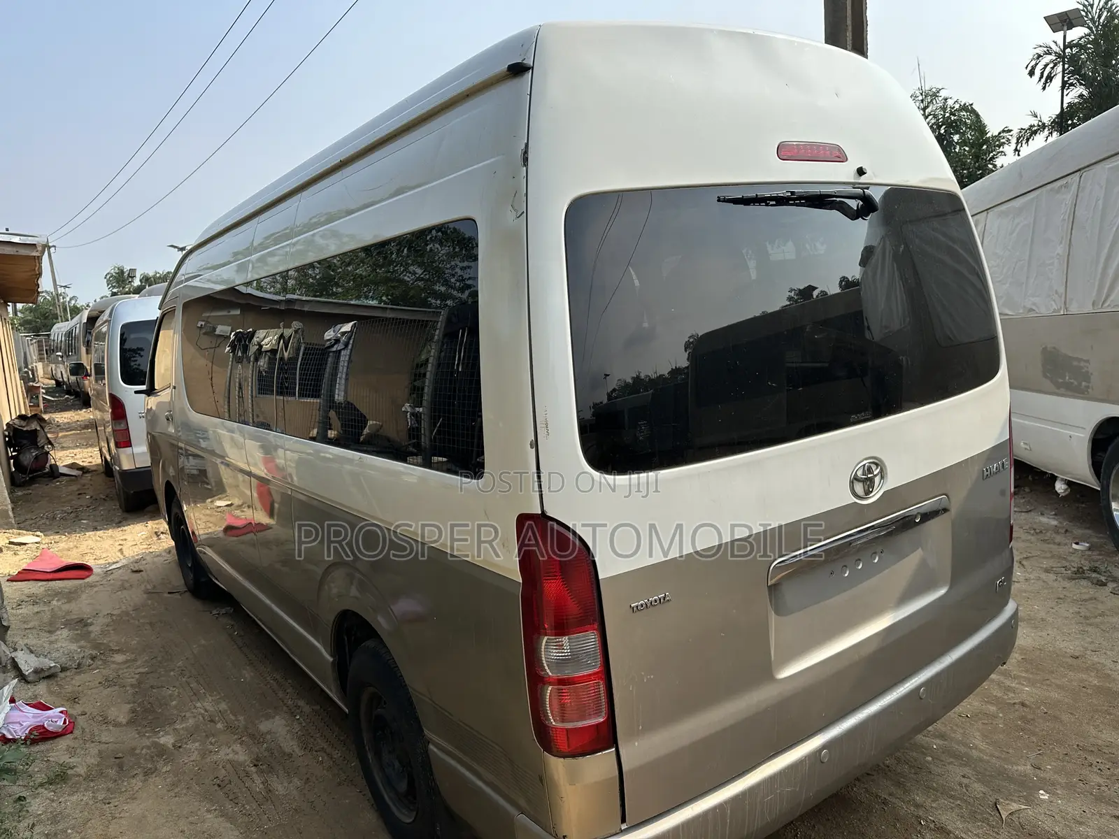 Toyota HiAce 2018 Brown