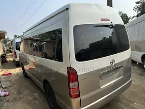 Toyota HiAce 2018 Brown