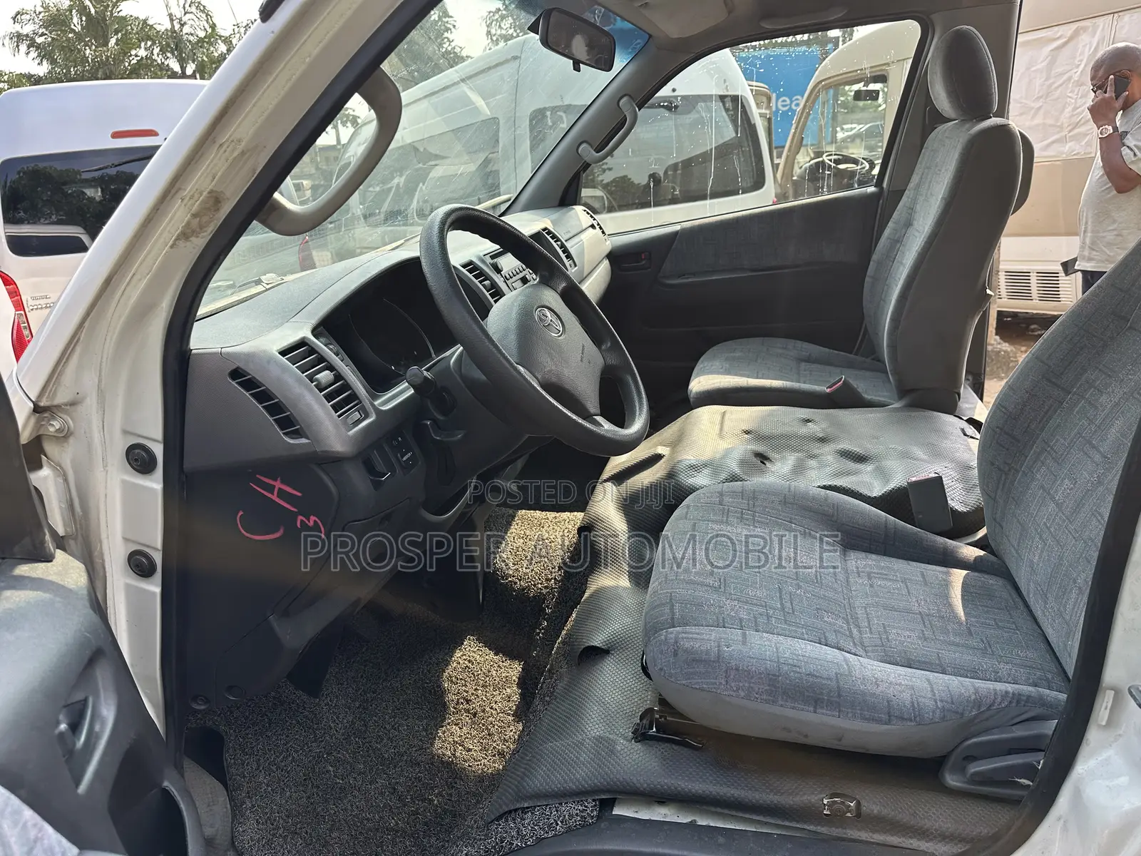 Toyota HiAce 2018 Brown