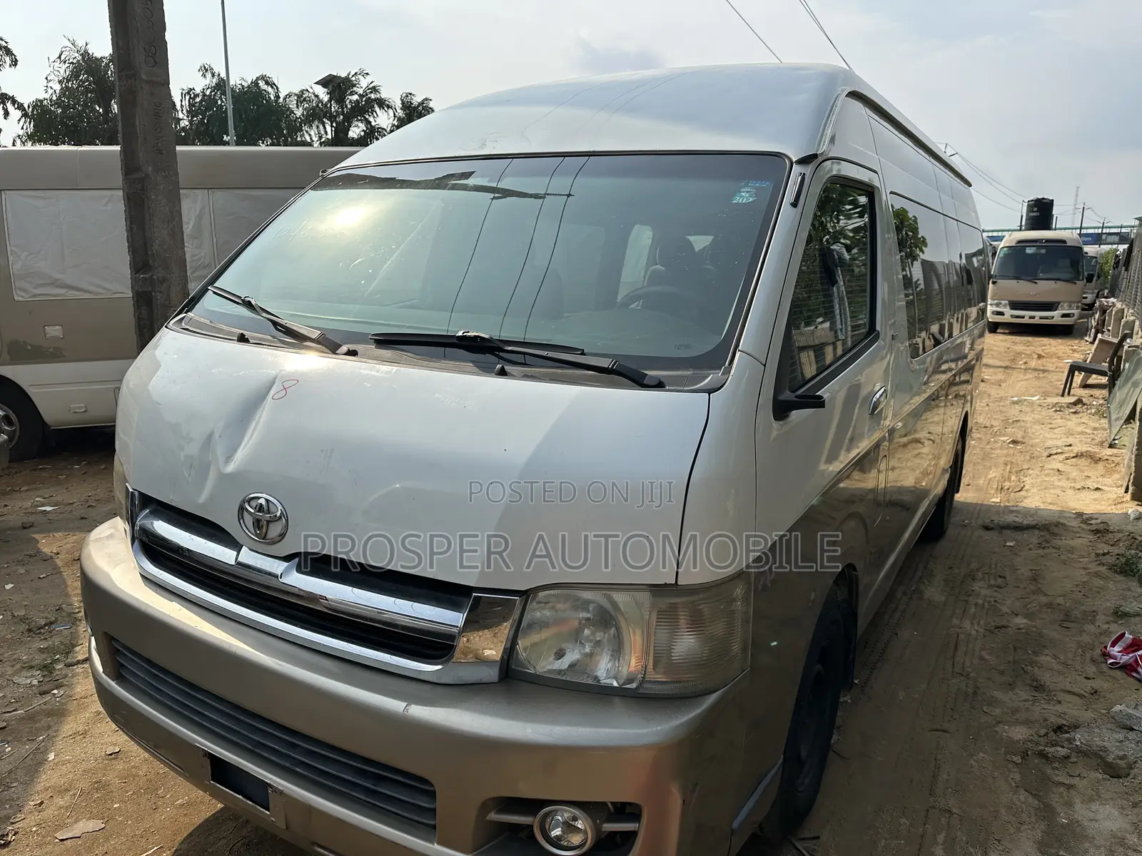 Toyota HiAce 2018 Brown
