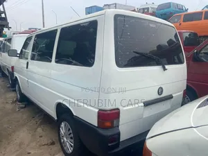 Volkswagen Transporter 2002 White
