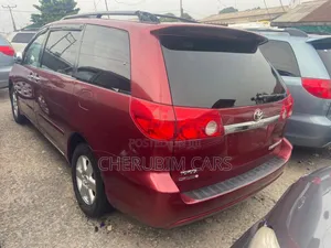 Toyota Sienna XLE 2008 Maroon