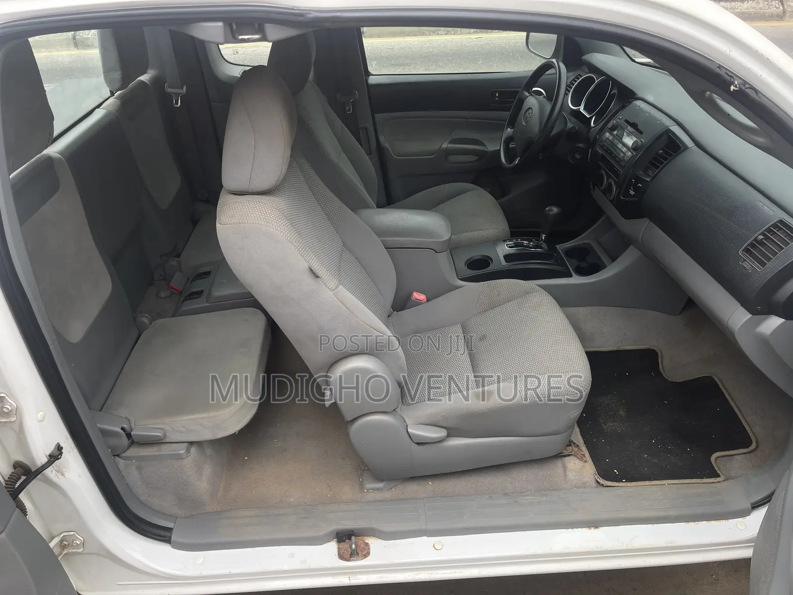 Toyota Tacoma Access Cab V6 Automatic 2010 White