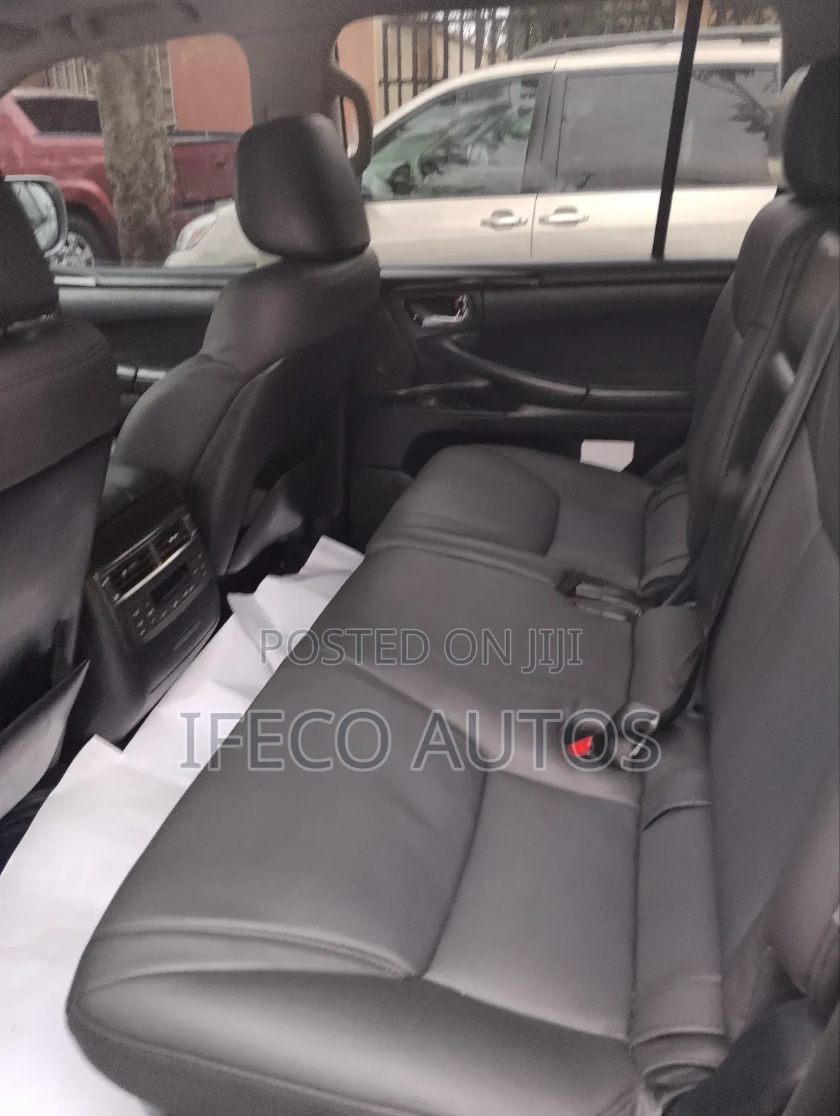 Lexus LX 570 2011 Silver