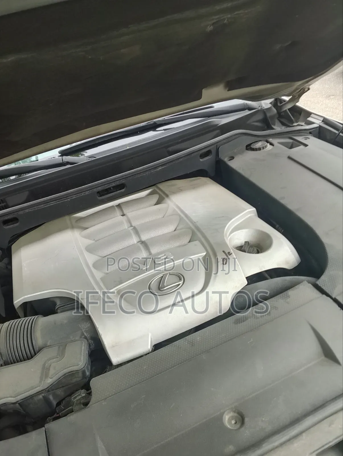 Lexus LX 570 2011 Silver