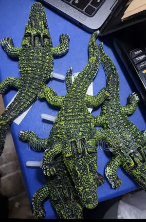 Premium Artificial Crocodile Aquarium Decor