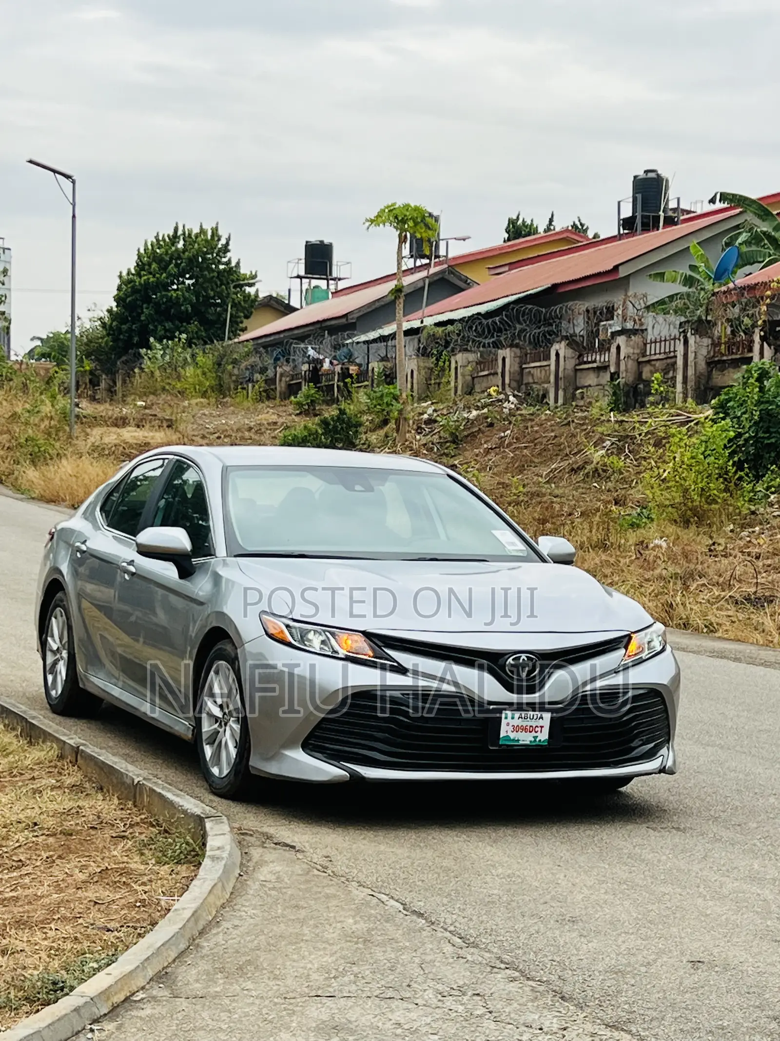 Toyota Camry 2018 Silver