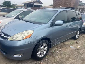 Toyota Sienna XLE AWD 2009 Blue