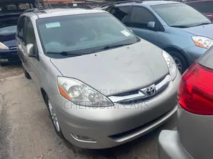Toyota Sienna XLE 4WD 2007 Silver