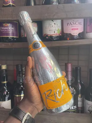 Veuve Clicquot Rich Champagne – 12 X 75cl