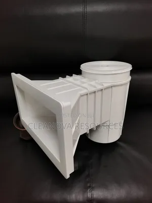 Swimming Pool Skimmer