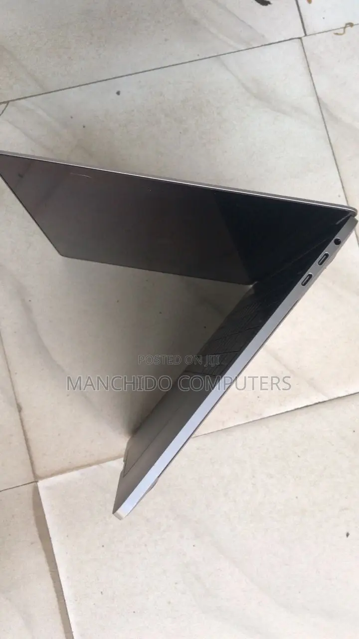 Laptop Apple MacBook Pro 2018 16GB Intel Core i7 SSD 1T